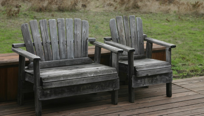 How to Use a Bed Liner Coating on a Wooden Deck Durabak
